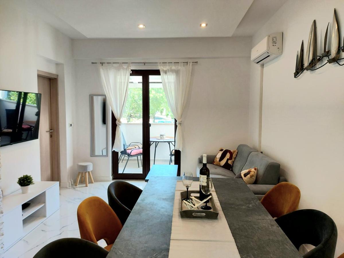 Apartman S Dvije Spavace Sobe Пореч Экстерьер фото