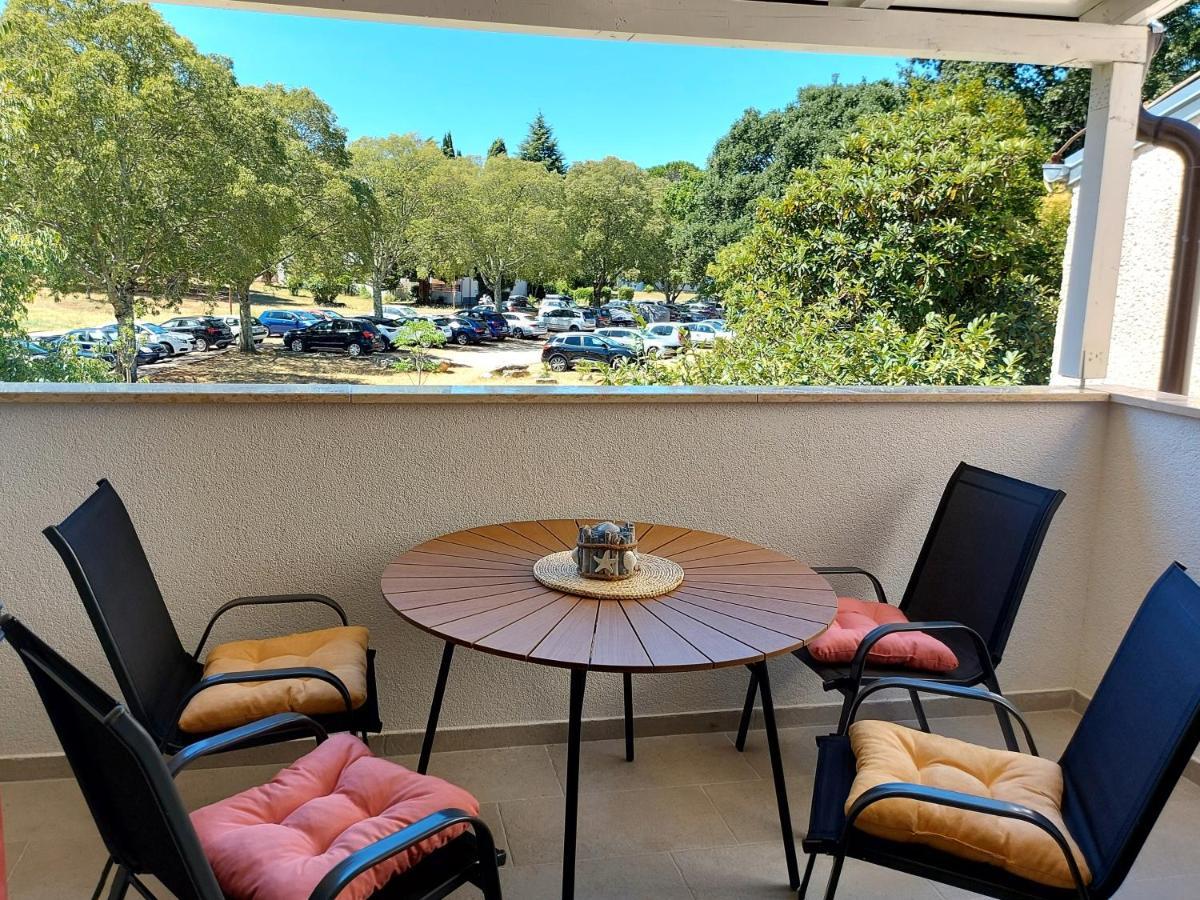 Apartman S Dvije Spavace Sobe Пореч Экстерьер фото